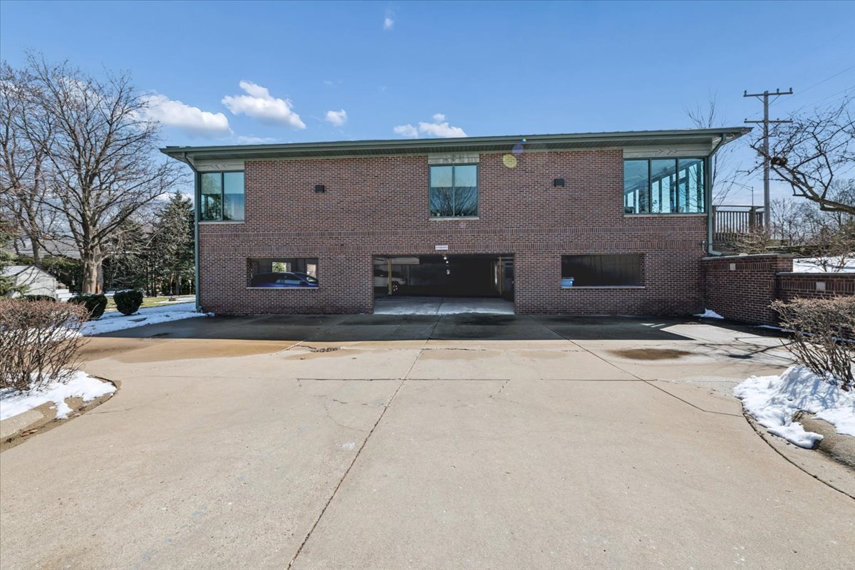 1150 W Northwest Highway, Mount Prospect, IL 60056