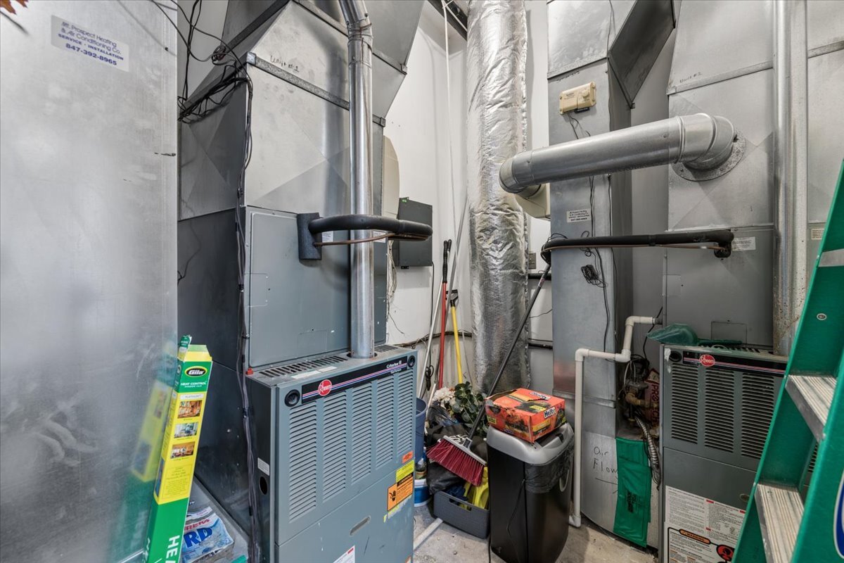 1150 W Northwest Highway, Mount Prospect, IL 60056