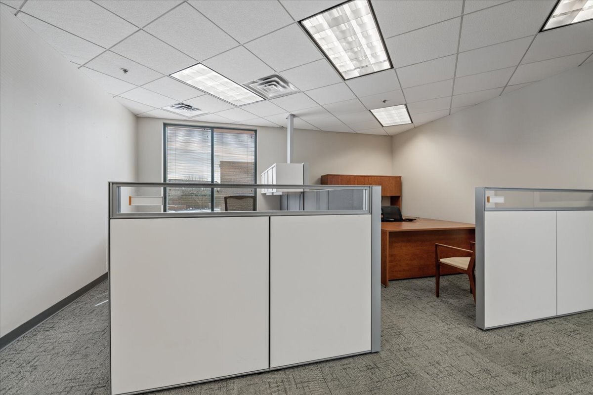 1150 W Northwest Highway, Mount Prospect, IL 60056