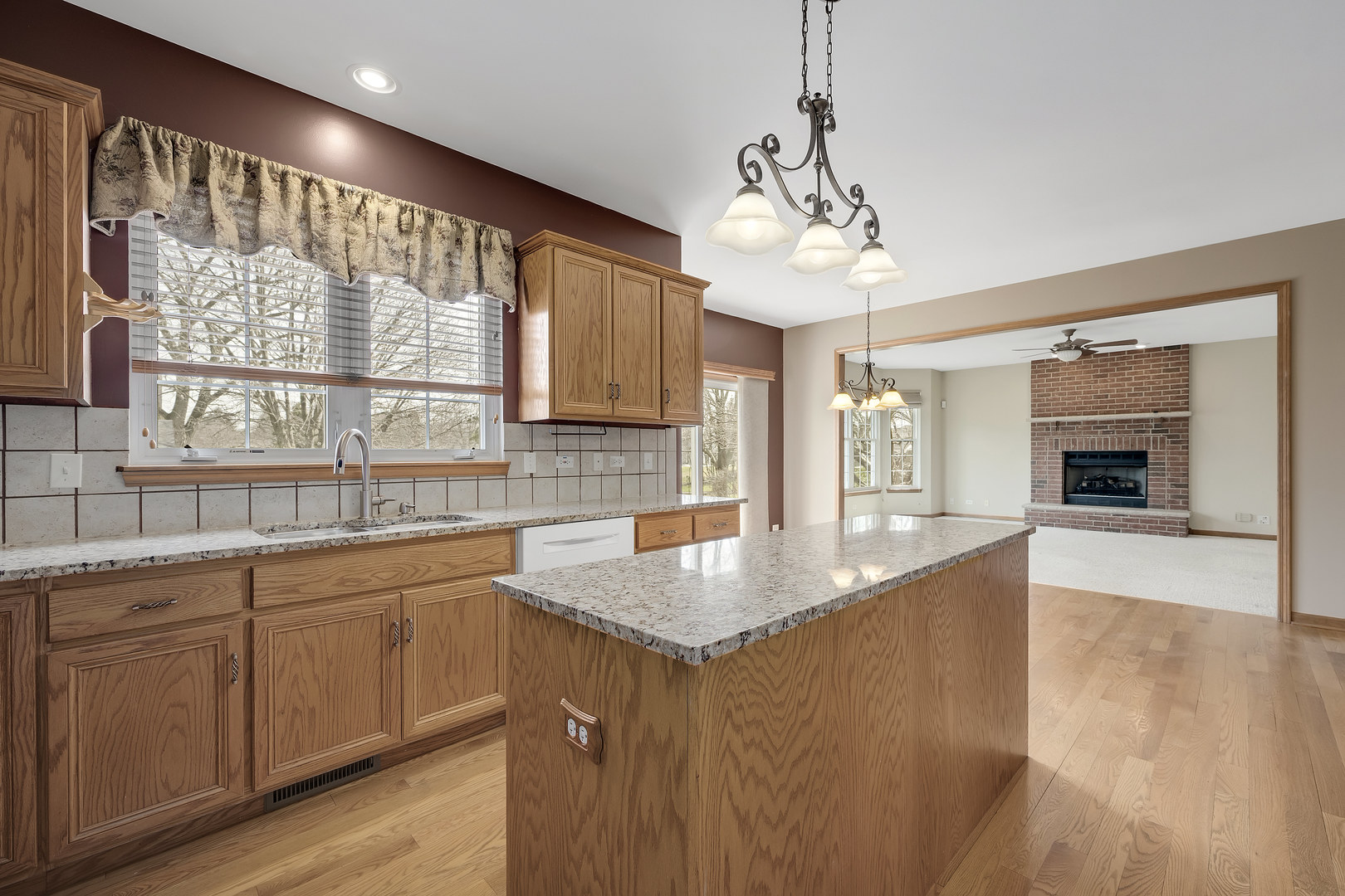 7113 Dunham Road, Downers Grove, IL 60516