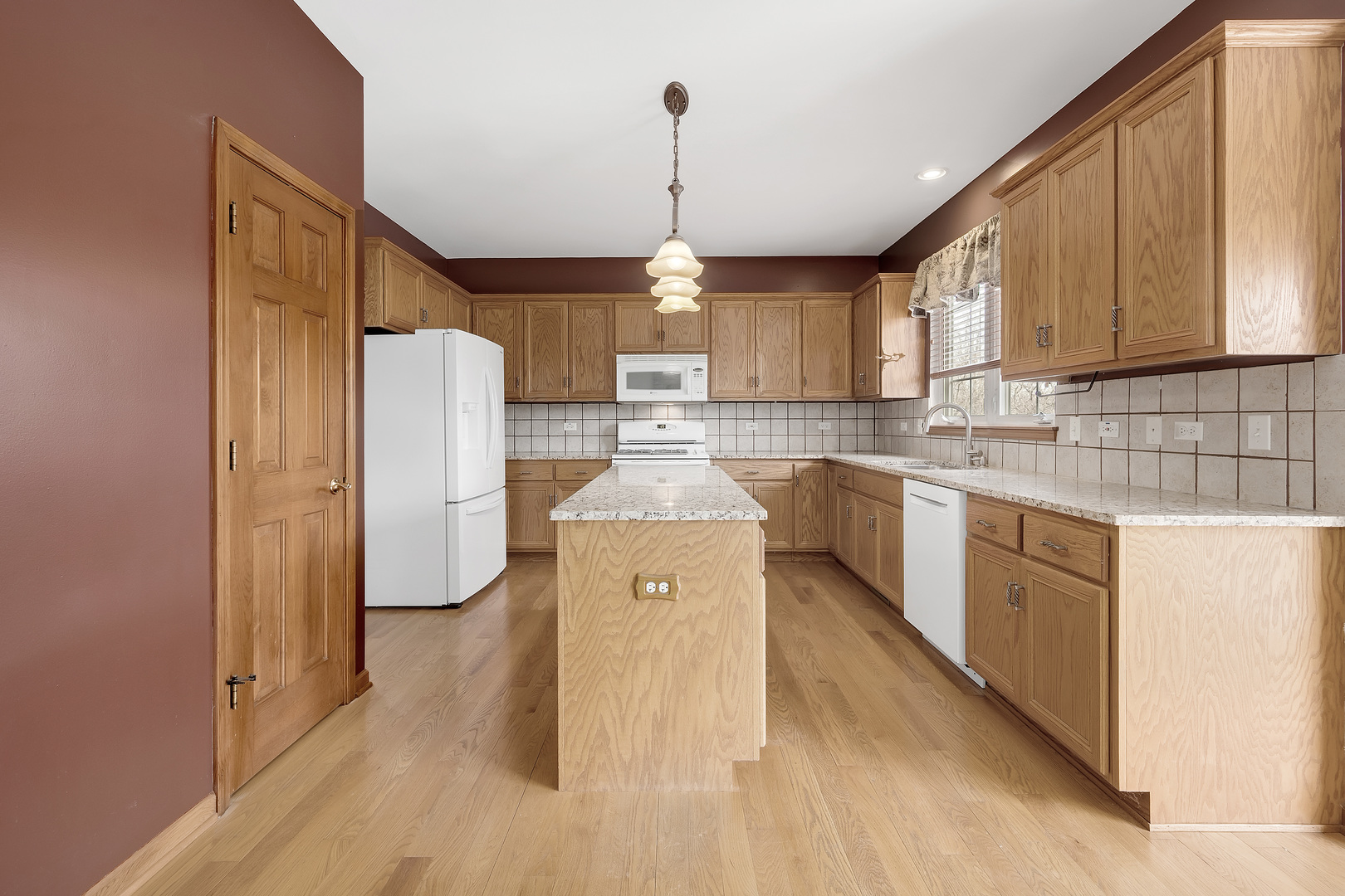 7113 Dunham Road, Downers Grove, IL 60516