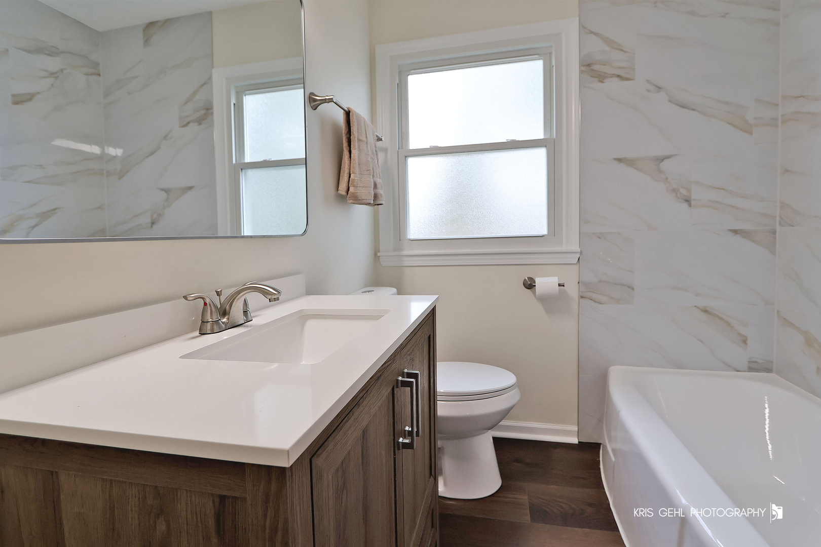 2207 Emmaus Avenue, Zion, IL 60099