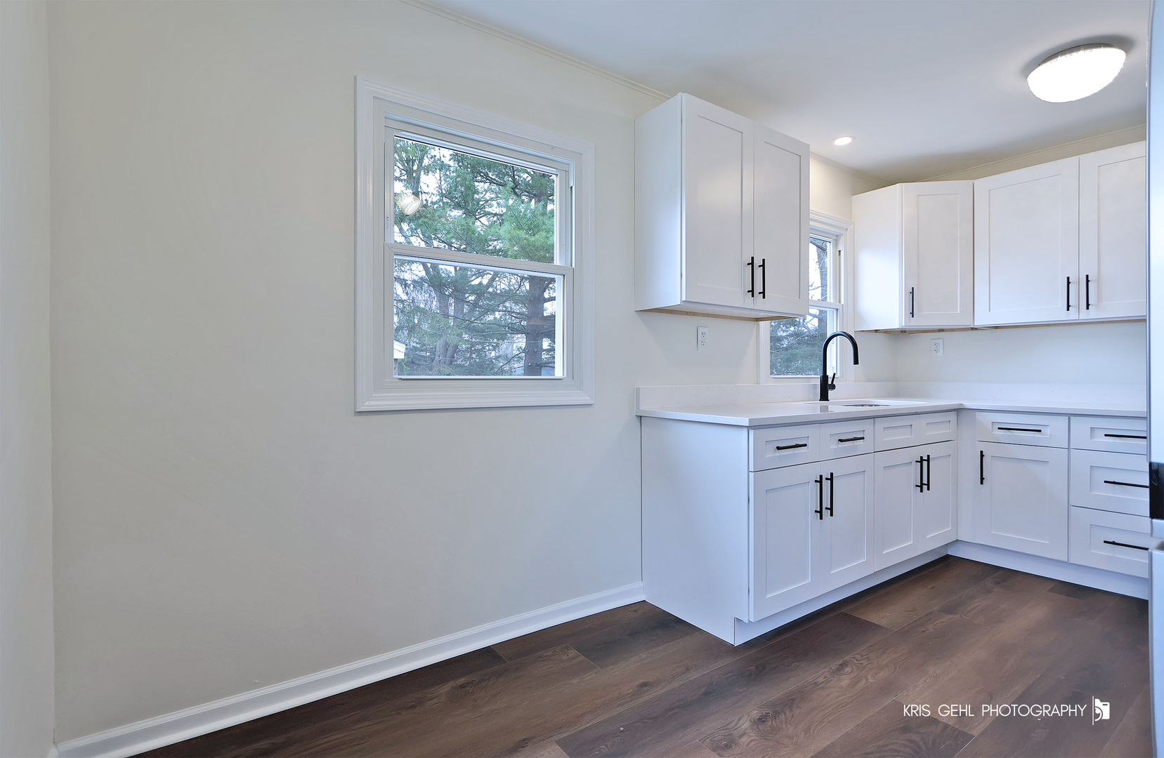 2207 Emmaus Avenue, Zion, IL 60099