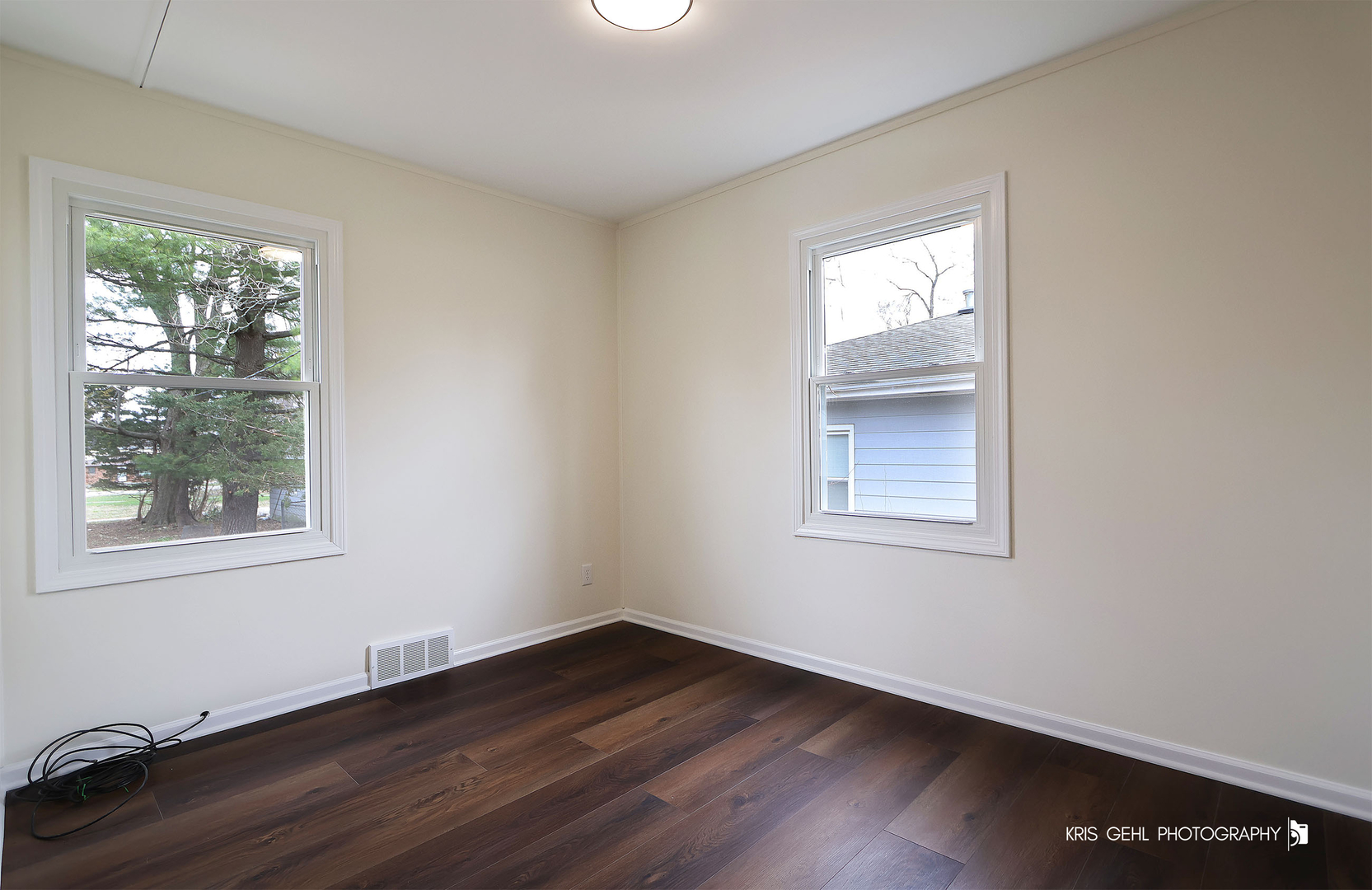 2207 Emmaus Avenue, Zion, IL 60099