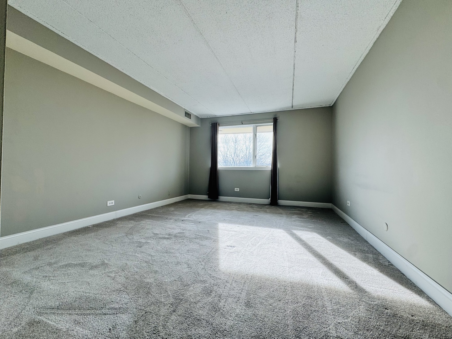 5S070 Pebblewood Lane #F11, Naperville, IL 60563