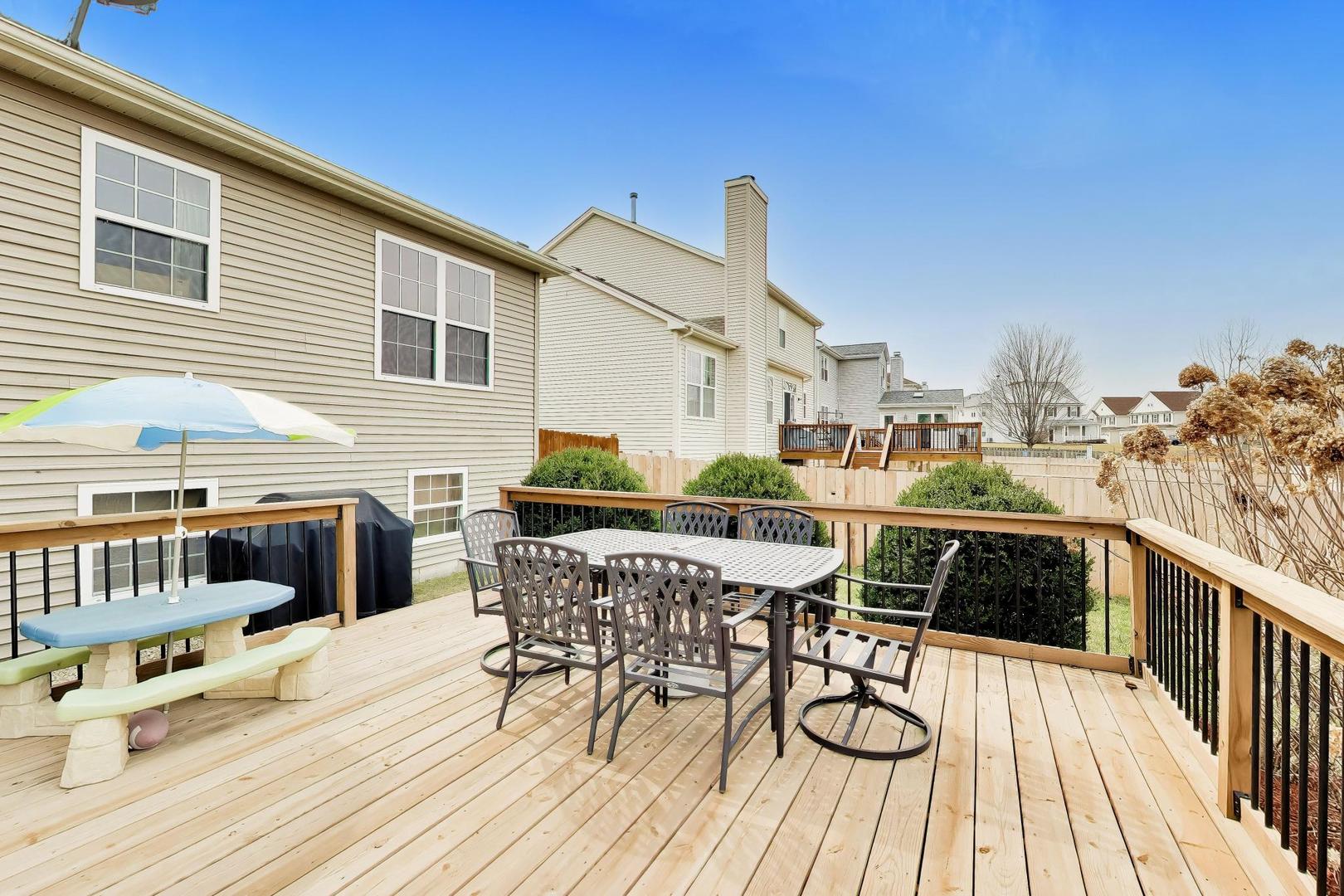 2775 Liberty Lakes Boulevard, Wauconda, IL 60084