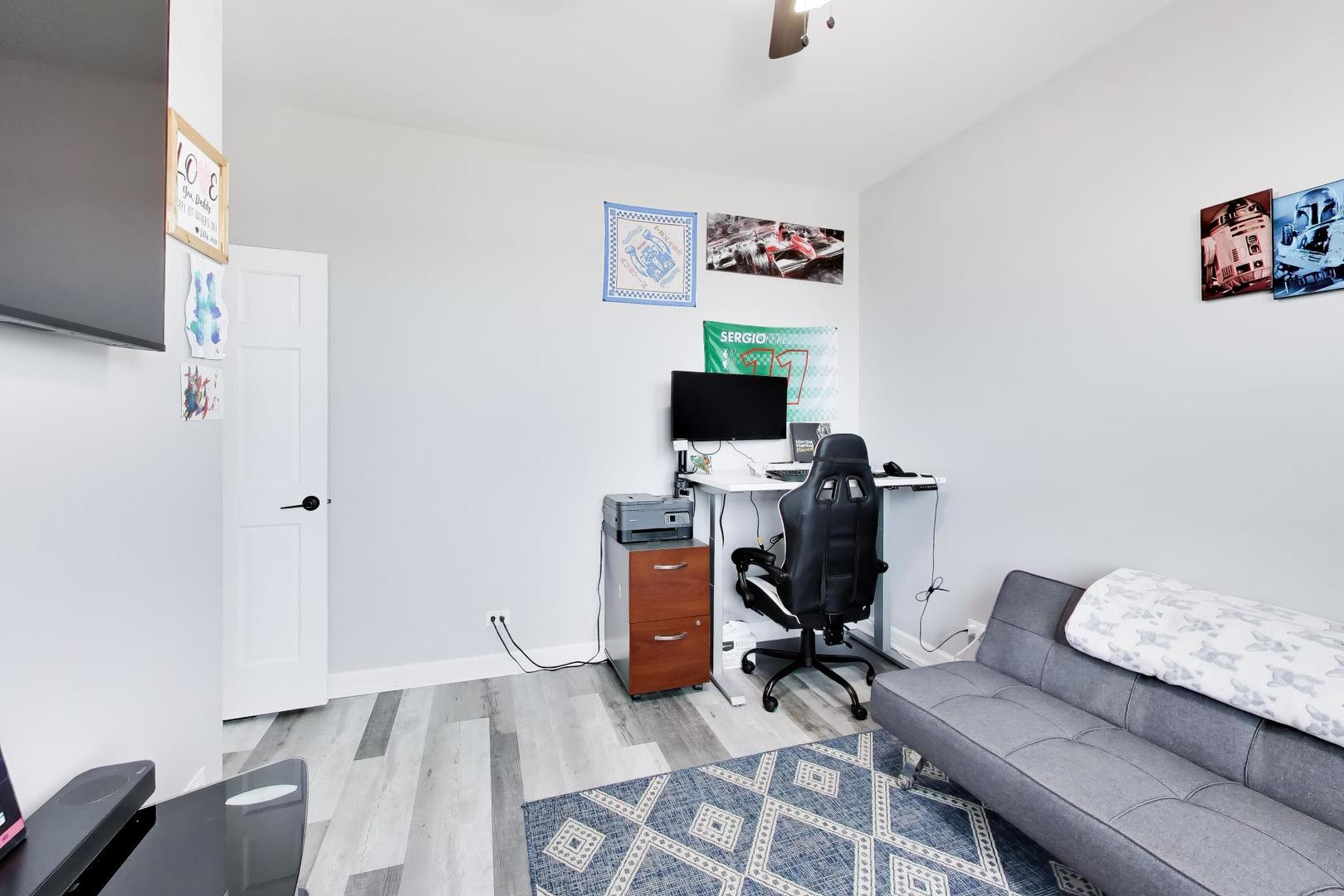 2775 Liberty Lakes Boulevard, Wauconda, IL 60084