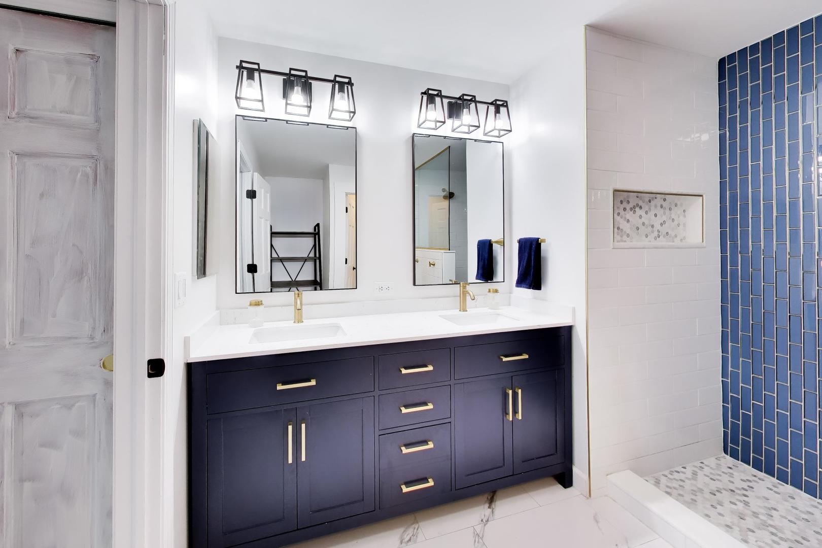 2775 Liberty Lakes Boulevard, Wauconda, IL 60084