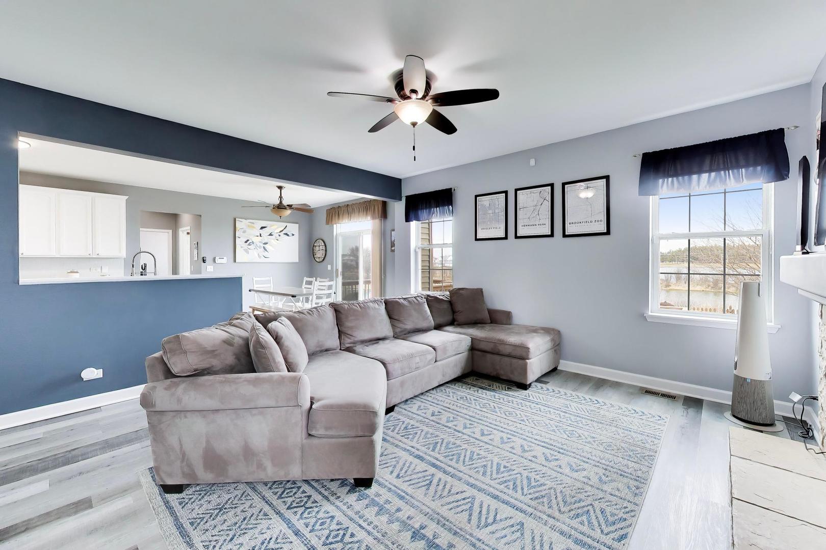 2775 Liberty Lakes Boulevard, Wauconda, IL 60084