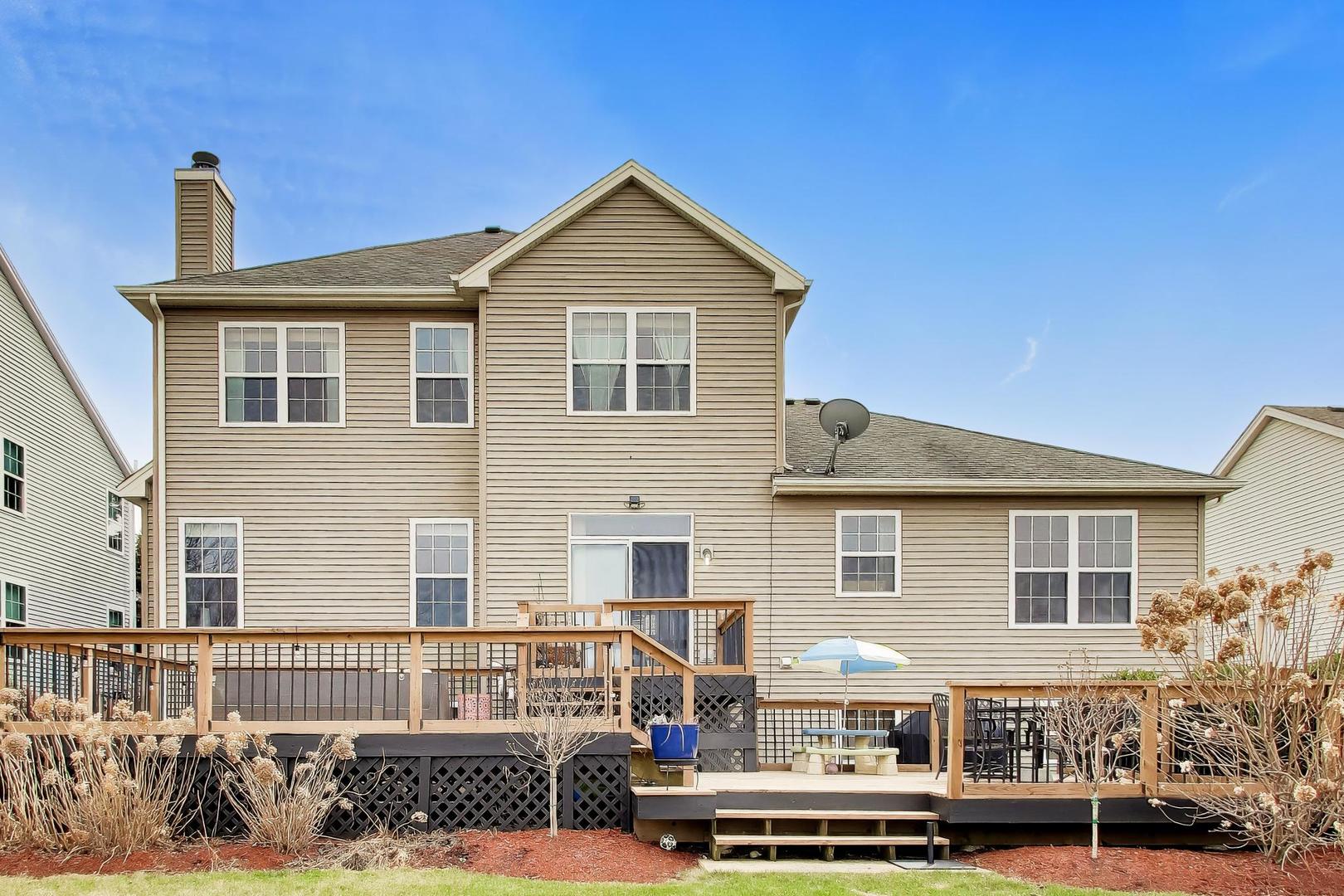 2775 Liberty Lakes Boulevard, Wauconda, IL 60084