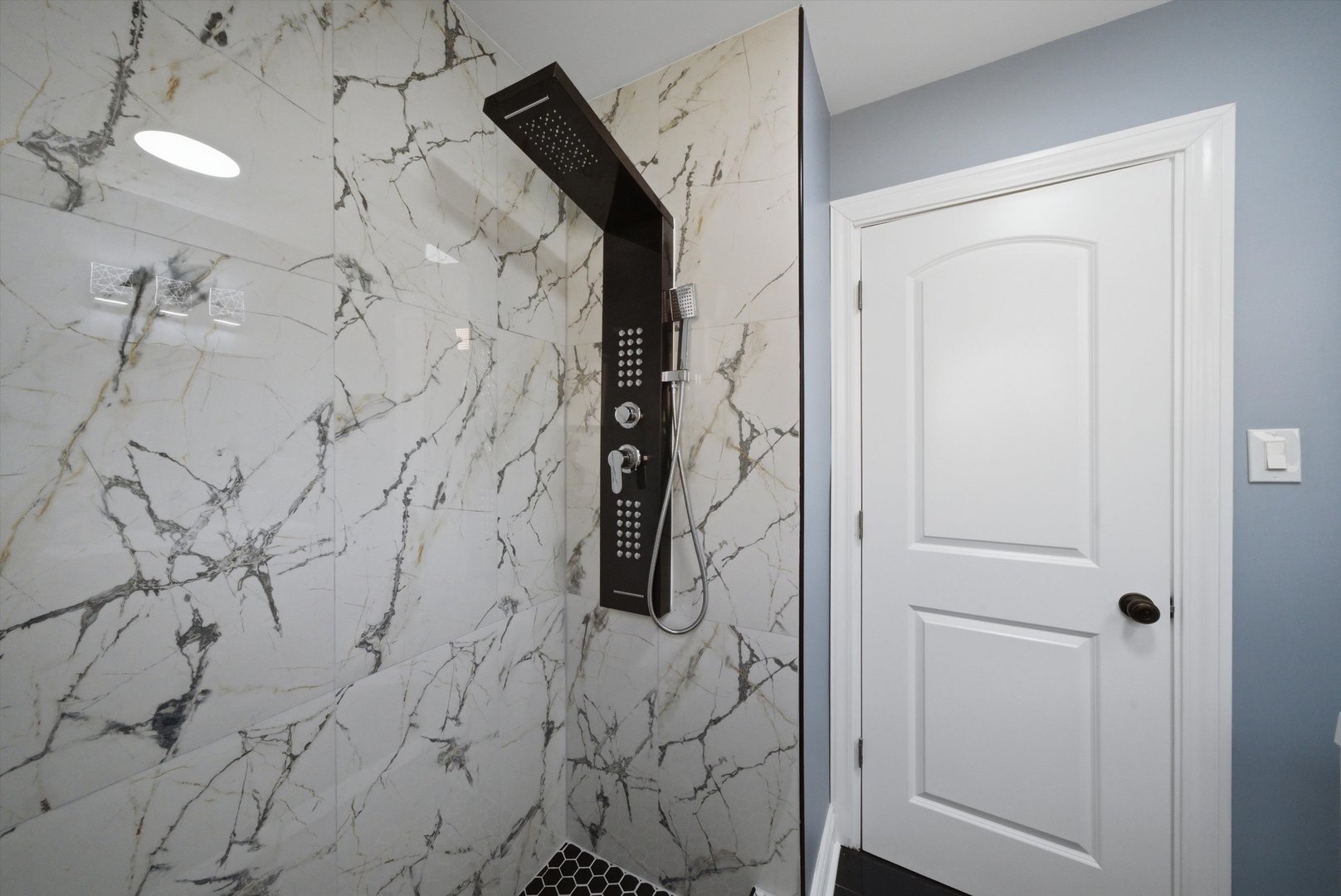 7145 S Richmond Street, Chicago, IL 60629