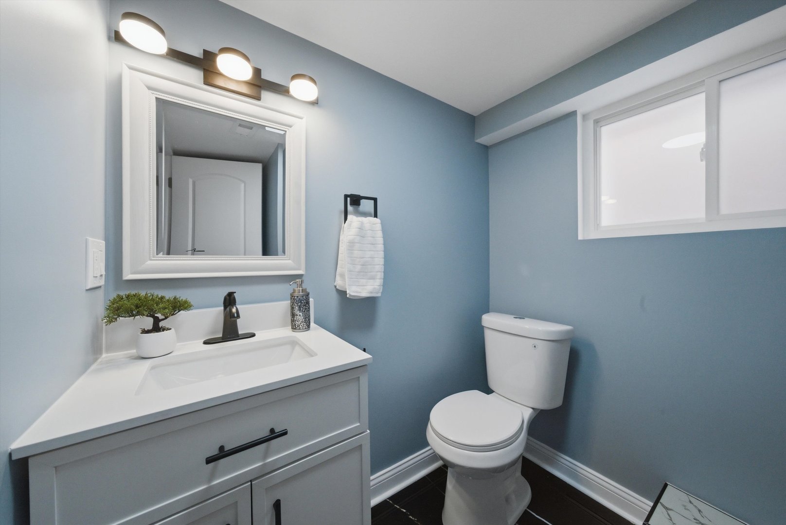 7145 S Richmond Street, Chicago, IL 60629