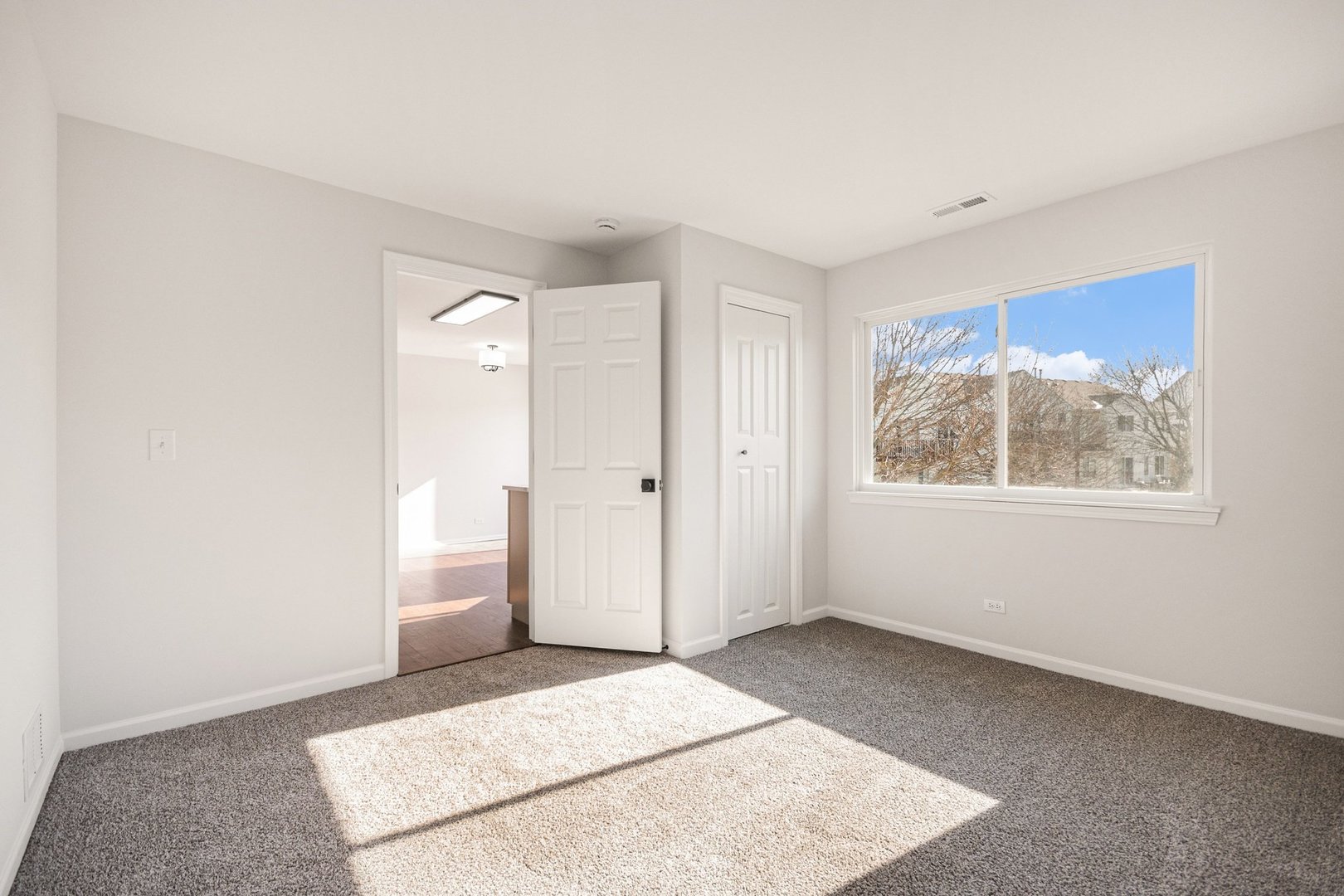 1428 Meadowsedge Lane, Carpentersville, IL 60110