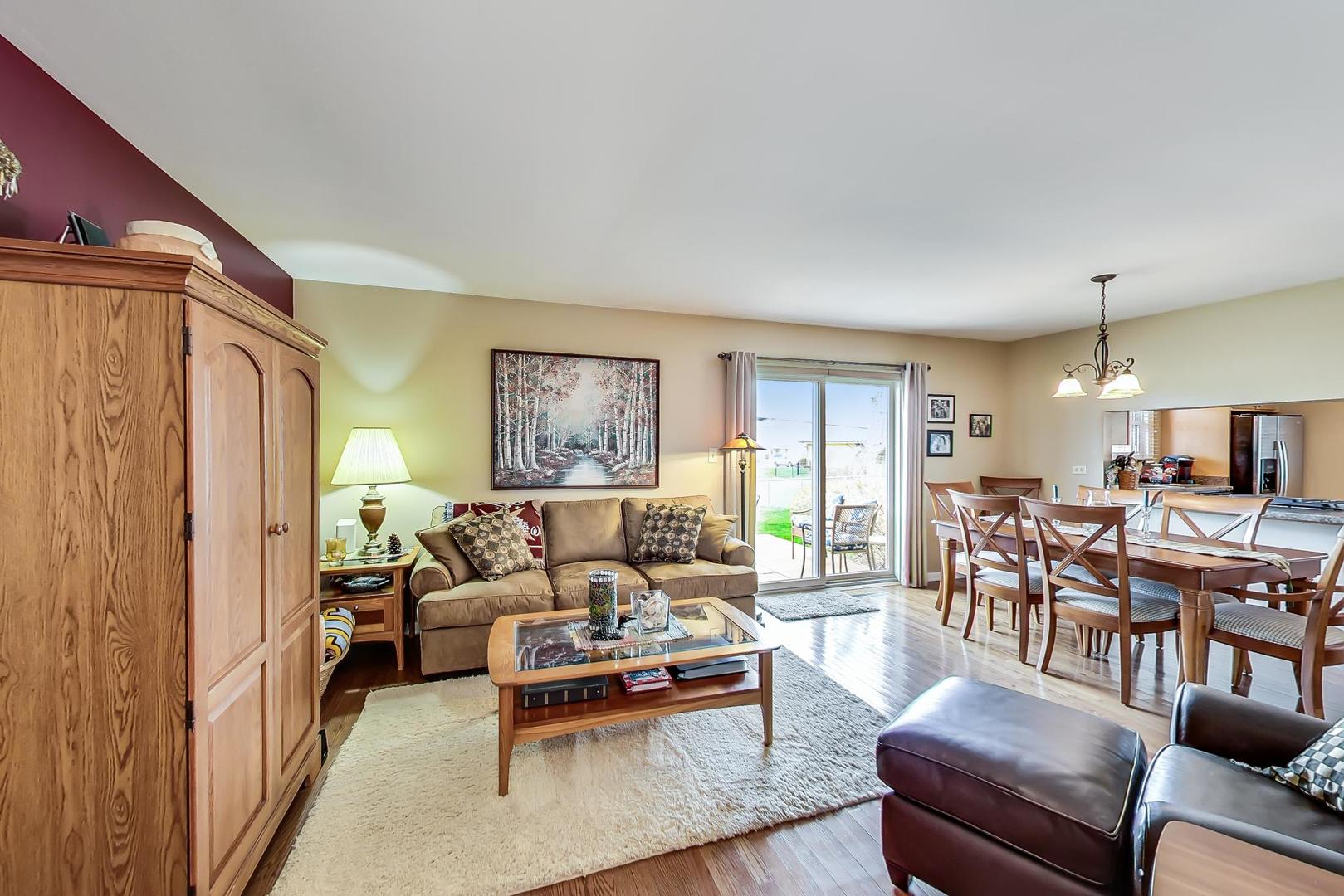 1242 N Linden Avenue, Palatine, IL 60074