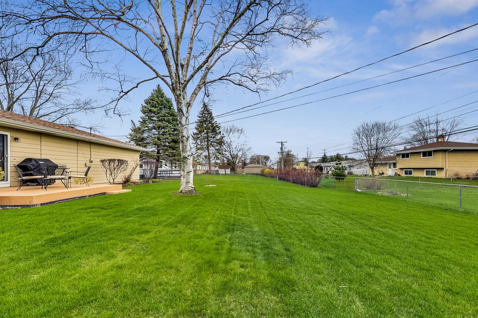 1242 N Linden Avenue, Palatine, IL 60074