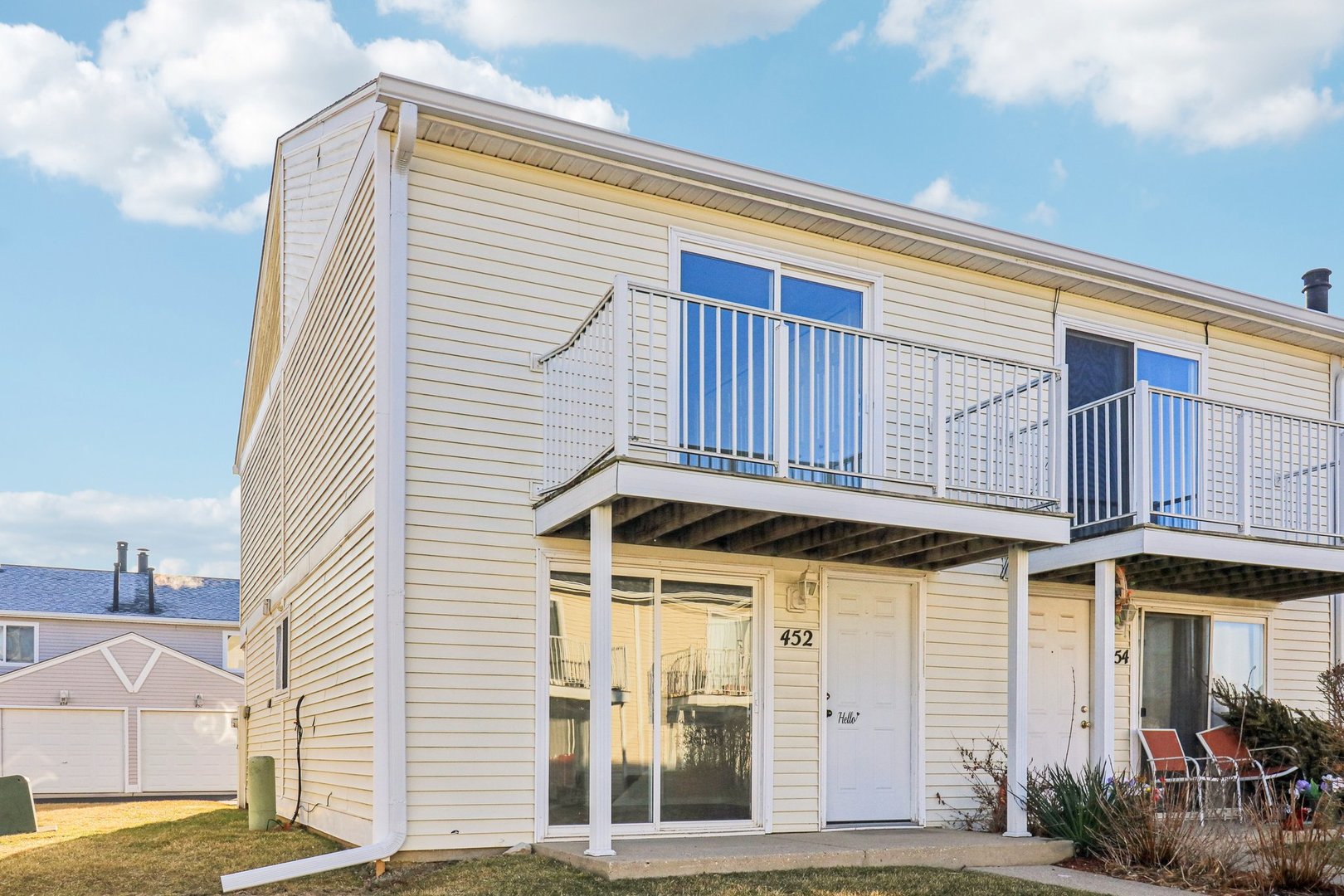 452 Meadow Green Lane, Round Lake Beach, IL 60073