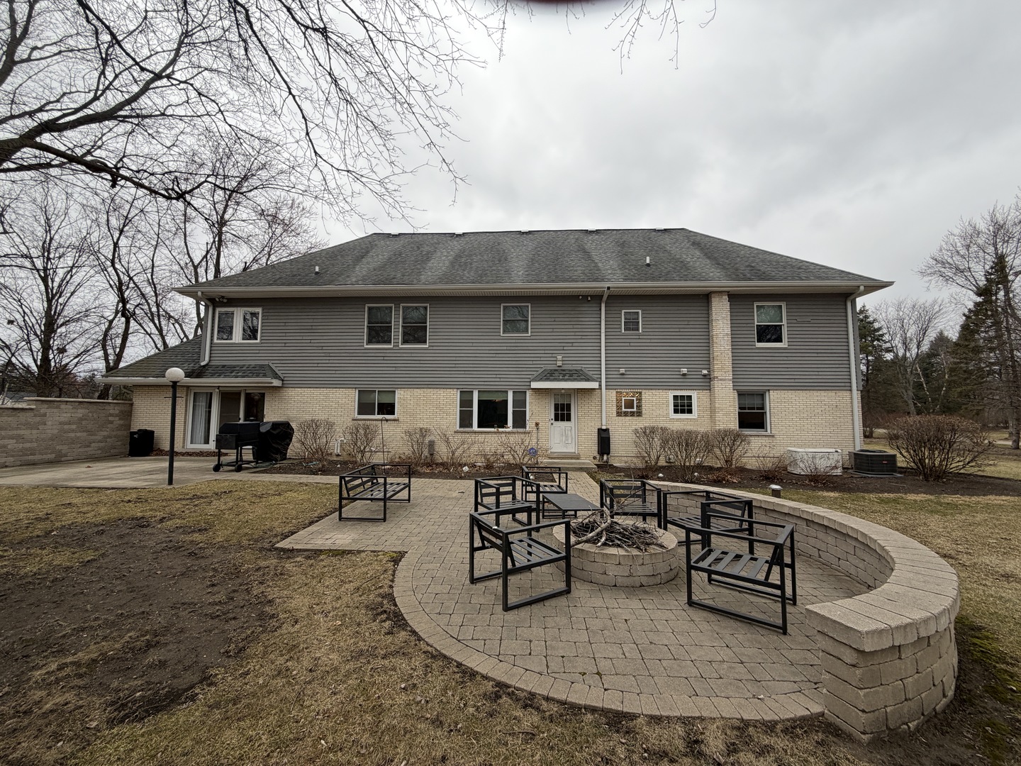 75 Ela Road, Inverness, IL 60067