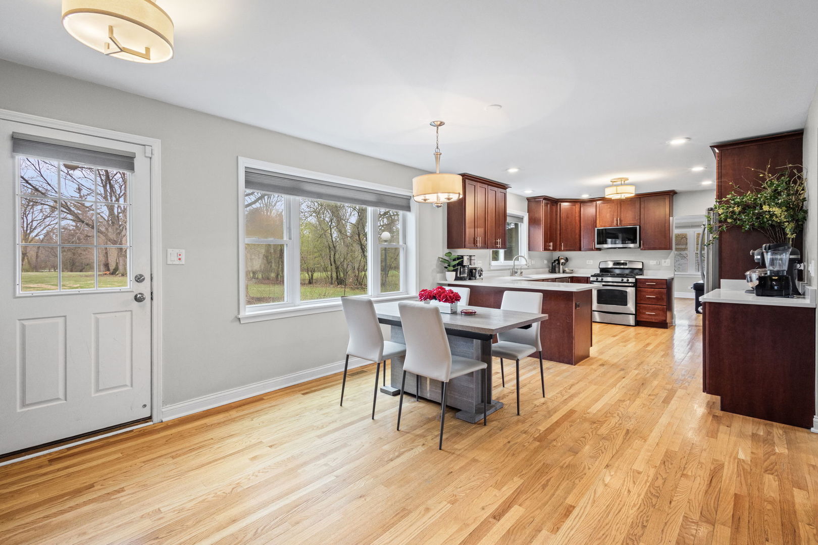 75 Ela Road, Inverness, IL 60067