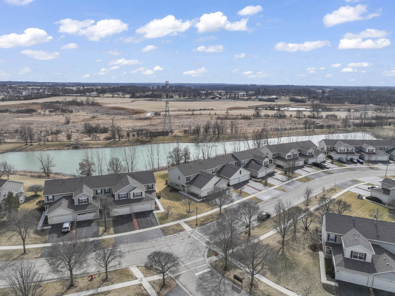 601 W Kristina Lane, Round Lake, IL 60073