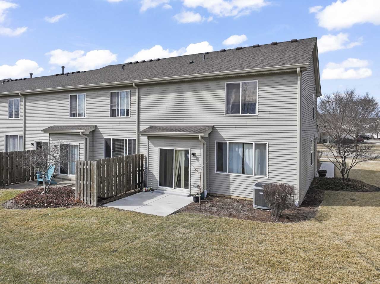 601 W Kristina Lane, Round Lake, IL 60073