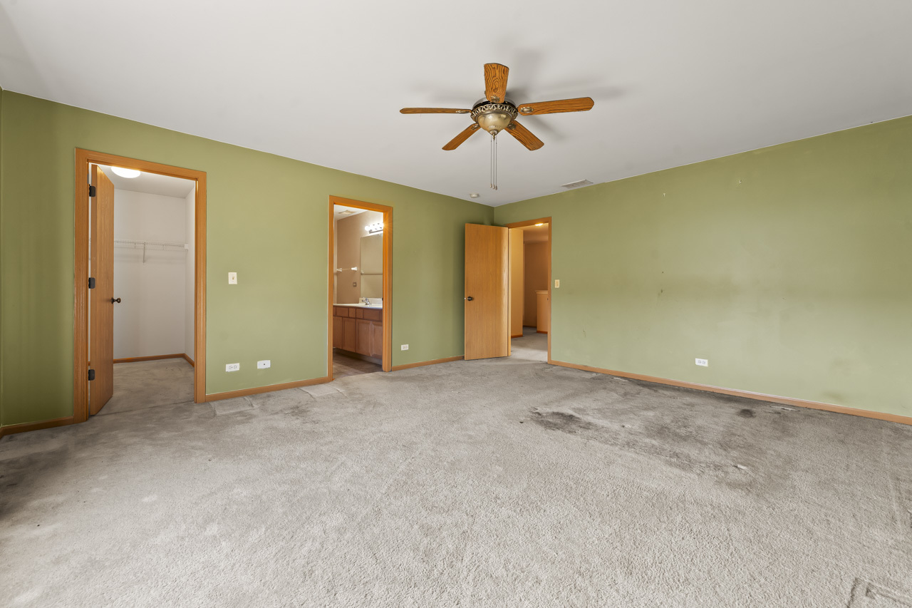 601 W Kristina Lane, Round Lake, IL 60073