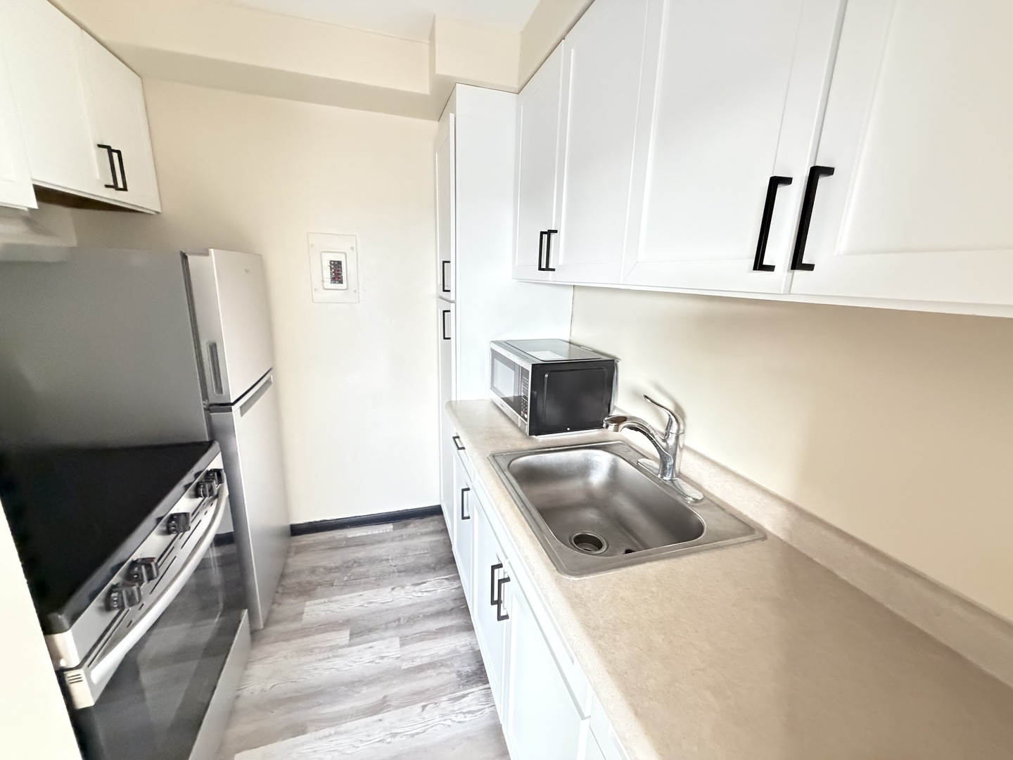 1400 chicago Avenue #802, Evanston, IL 60201