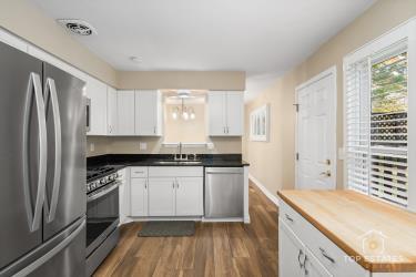 924 Thornton Lane, Buffalo Grove, IL 60089