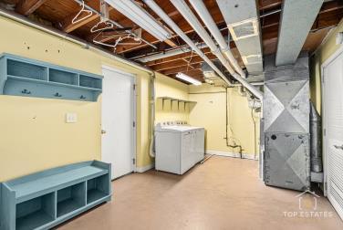 924 Thornton Lane, Buffalo Grove, IL 60089