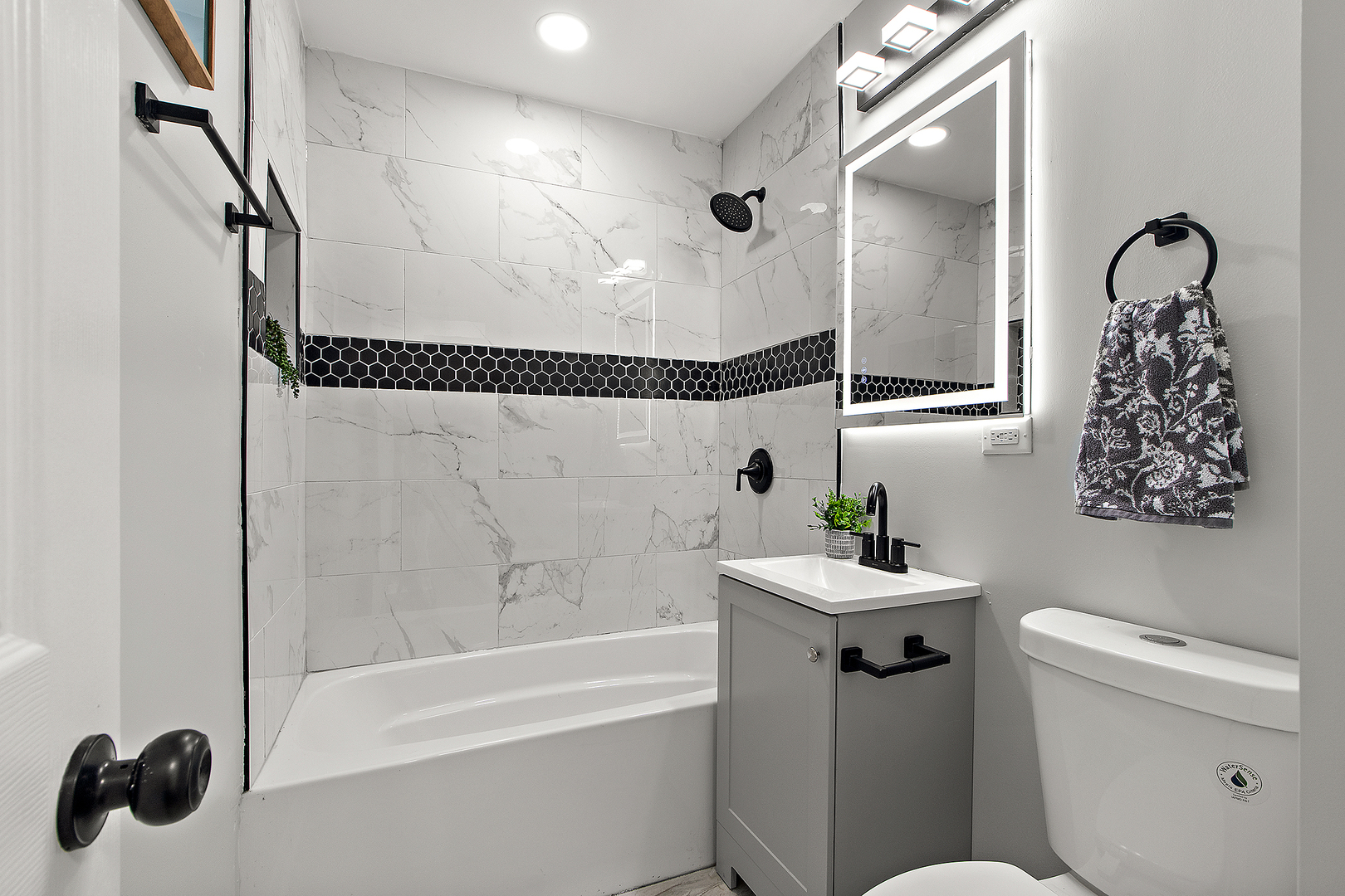 1051 Burnham Avenue, Calumet City, IL 60409