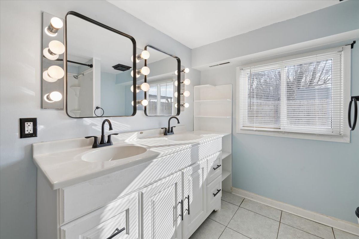 2901 N Il Rt 47, Morris, IL 60450