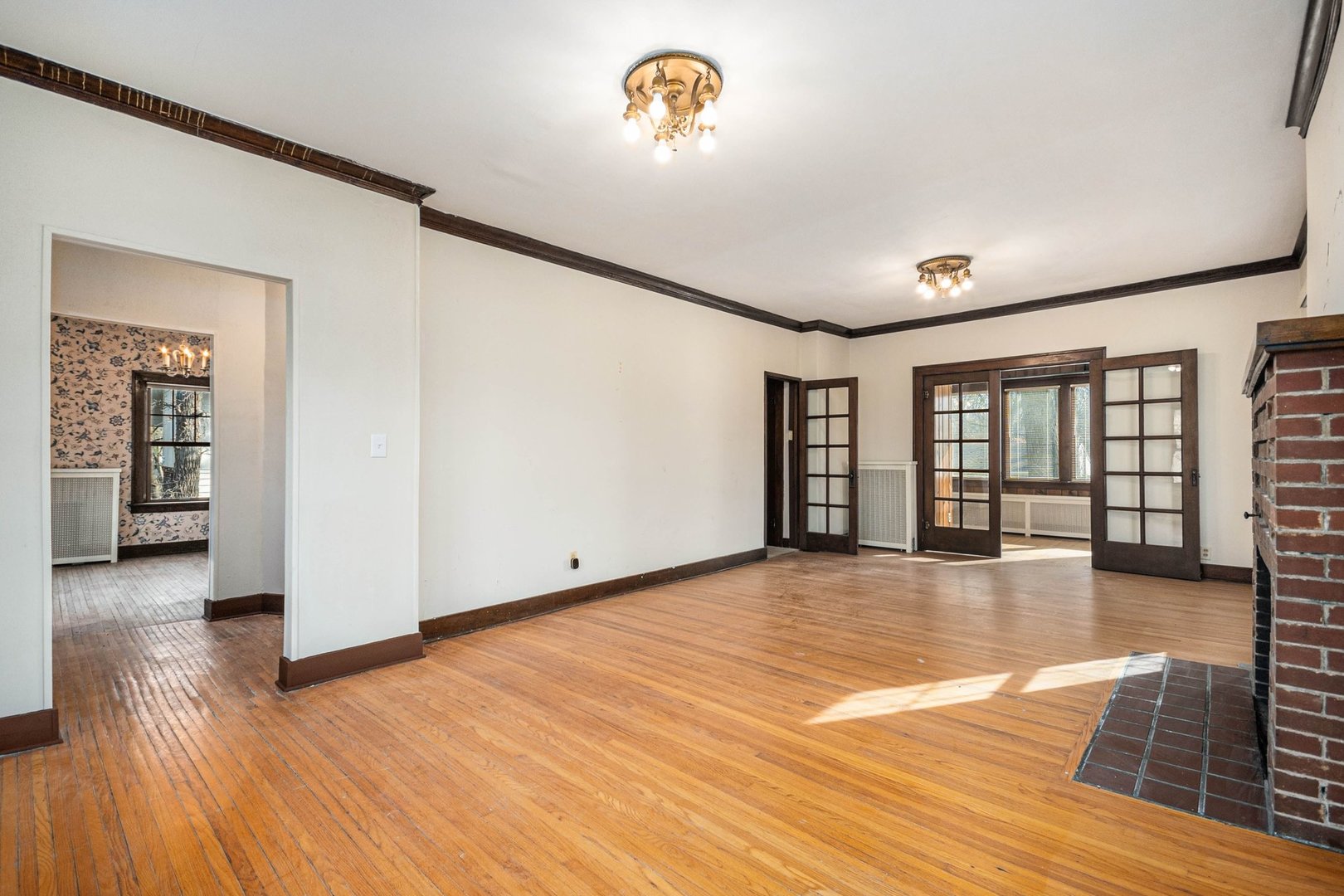 520 S Midland Avenue, Joliet, IL 60436