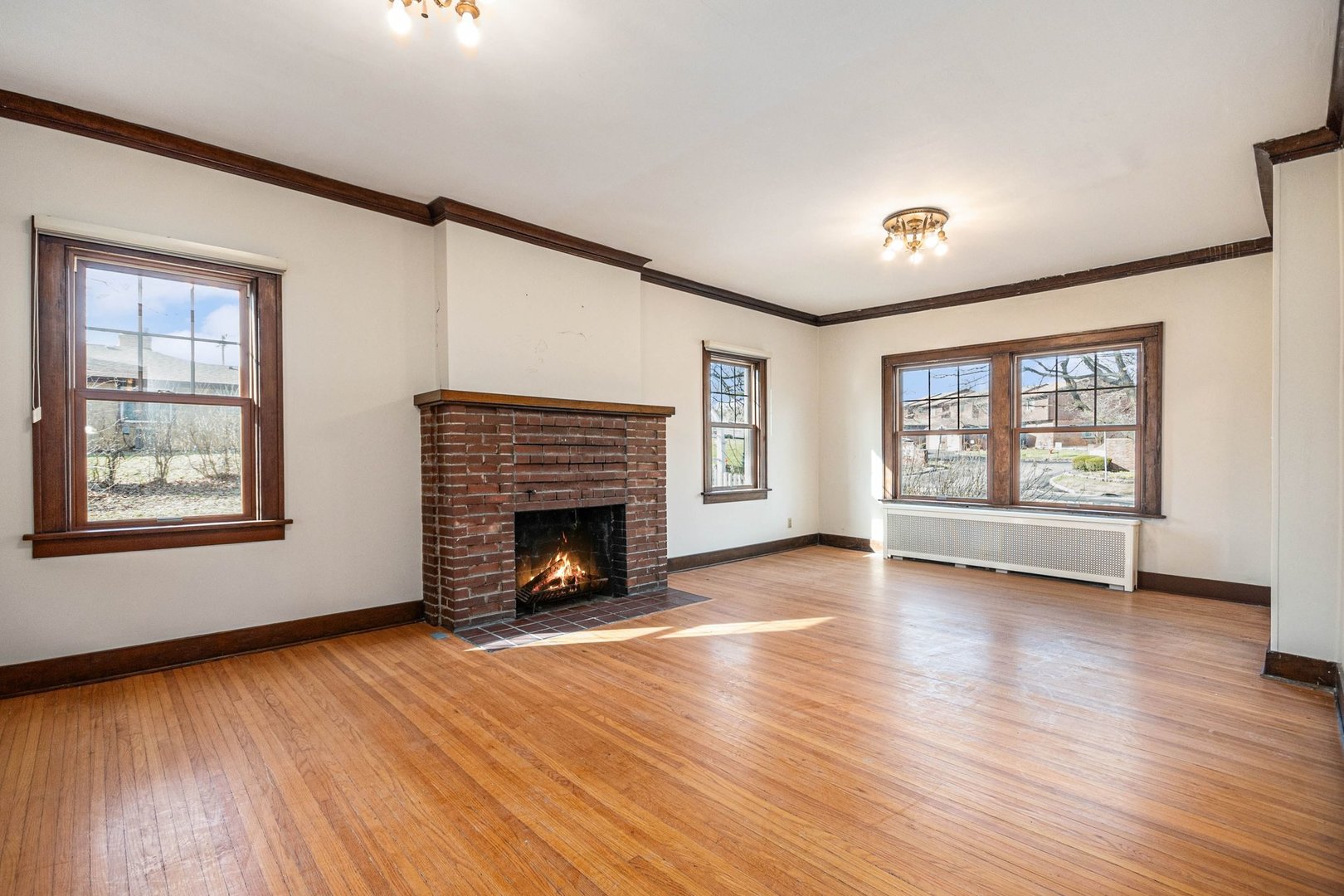 520 S Midland Avenue, Joliet, IL 60436