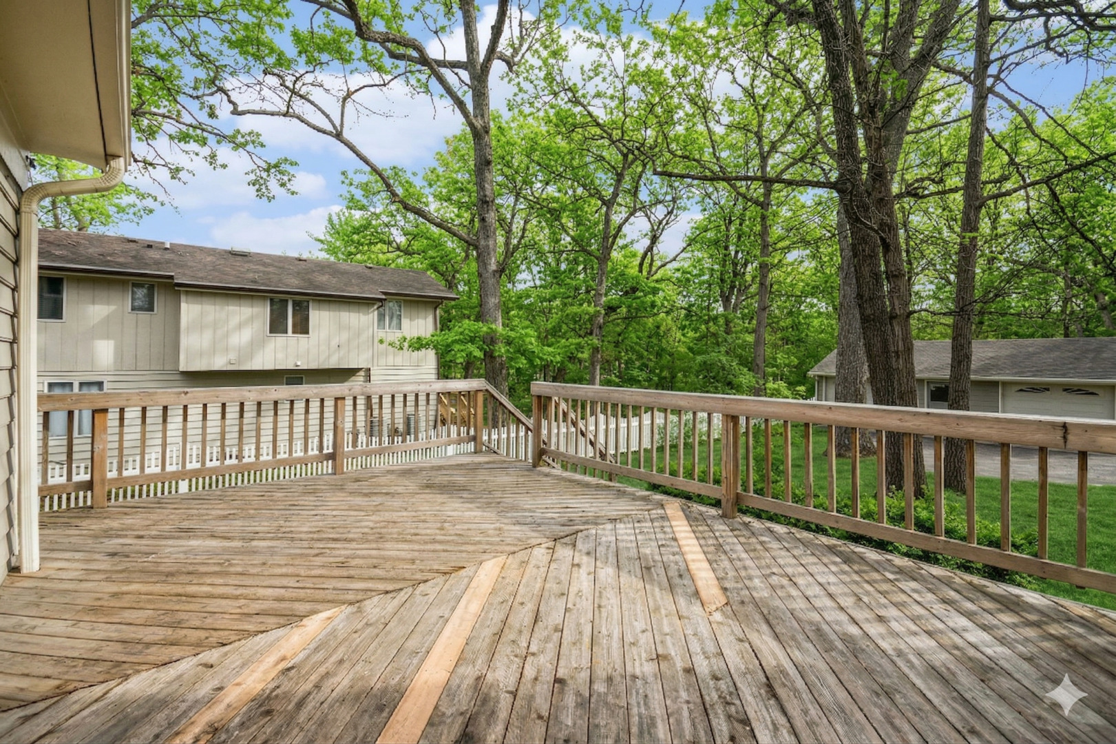 520 S Midland Avenue, Joliet, IL 60436