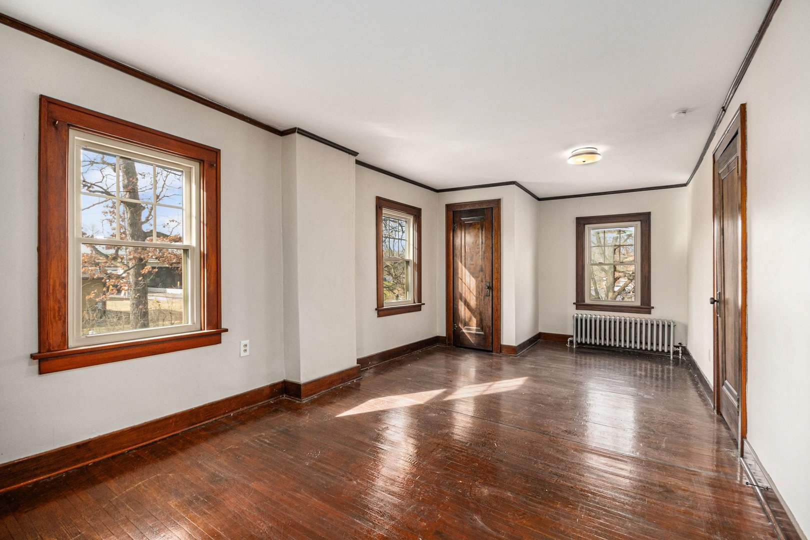 520 S Midland Avenue, Joliet, IL 60436