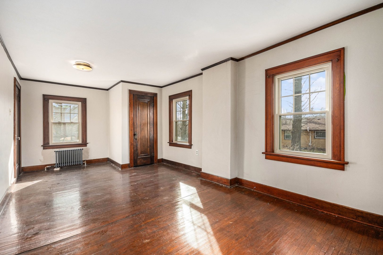 520 S Midland Avenue, Joliet, IL 60436