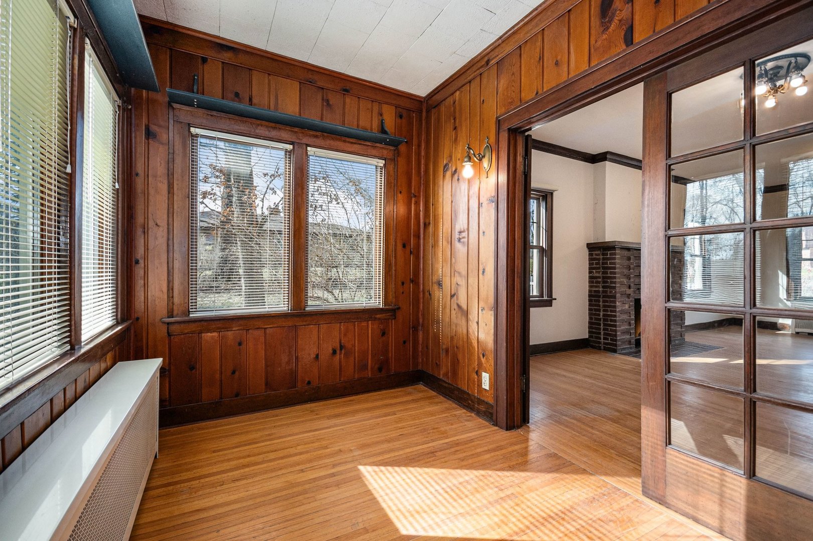 520 S Midland Avenue, Joliet, IL 60436