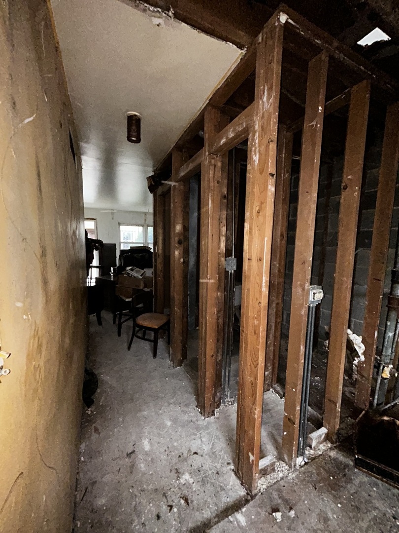 1142 E 81st Street #C, Chicago, IL 60619