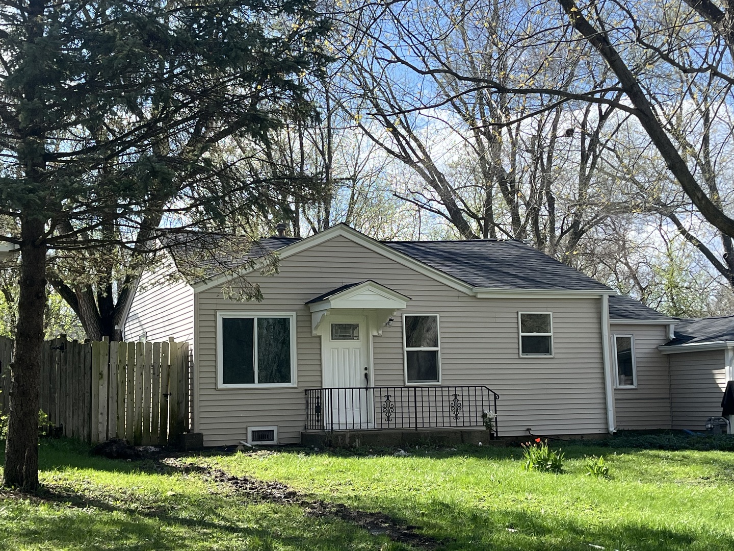 36912 N Lawrence Drive, Lake Villa, IL 60046