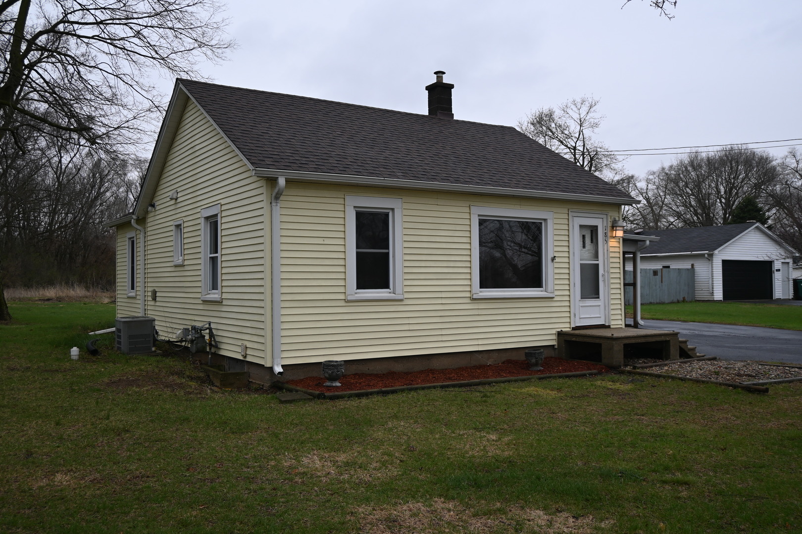 185 W Southmor Road, Morris, IL 60450