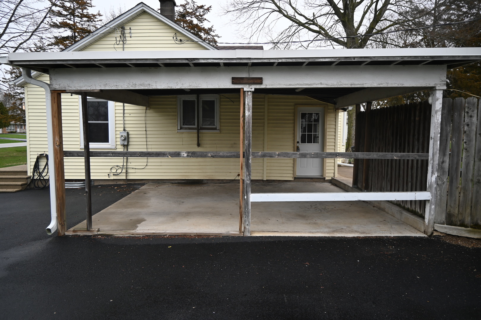 185 W Southmor Road, Morris, IL 60450