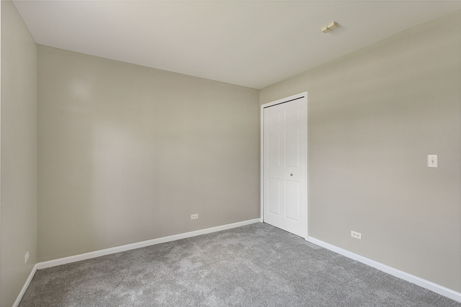 207 Norfolk Court #3, Roselle, IL 60172