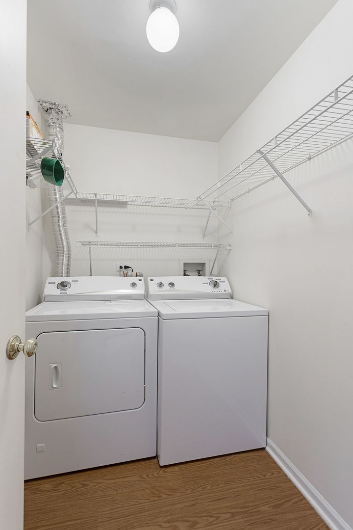 207 Norfolk Court #3, Roselle, IL 60172