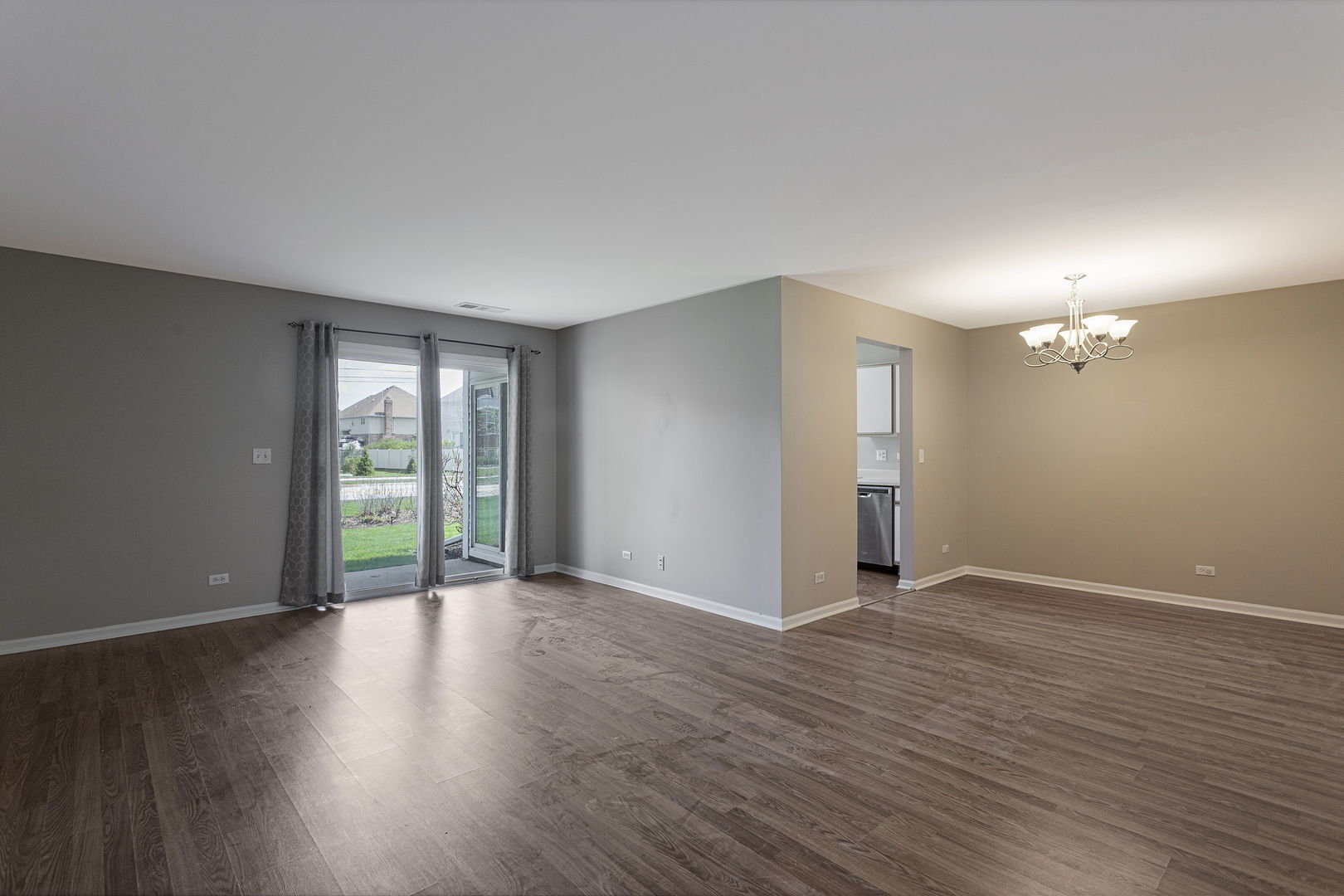 207 Norfolk Court #3, Roselle, IL 60172