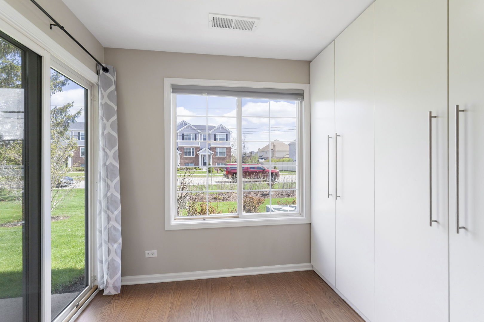 207 Norfolk Court #3, Roselle, IL 60172