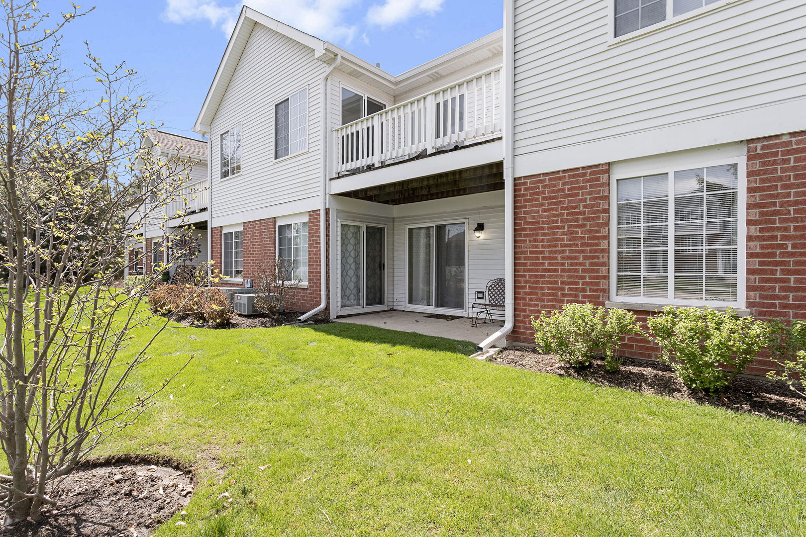 207 Norfolk Court #3, Roselle, IL 60172