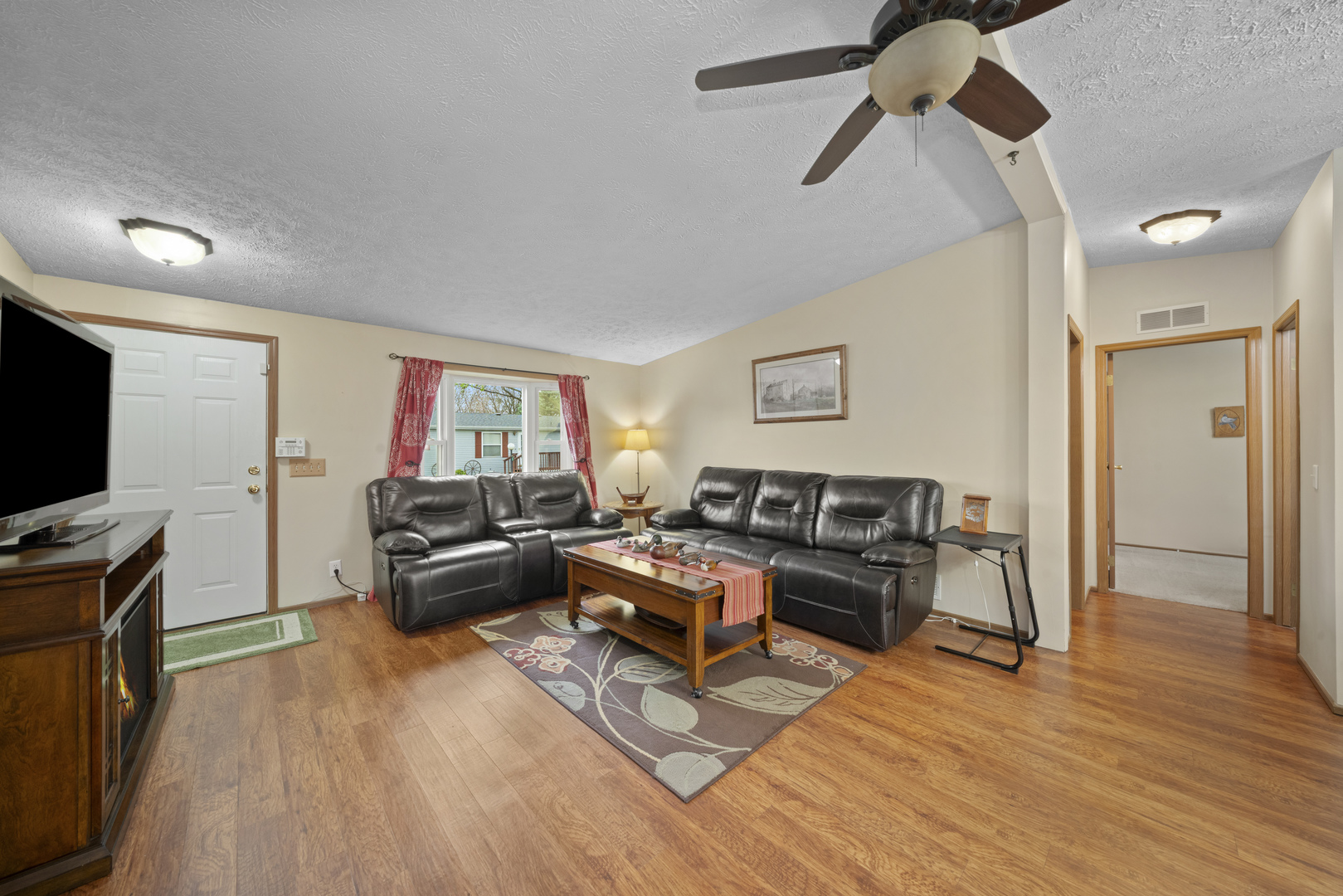 216 Meadowlark Lane, Sandwich, IL 60548