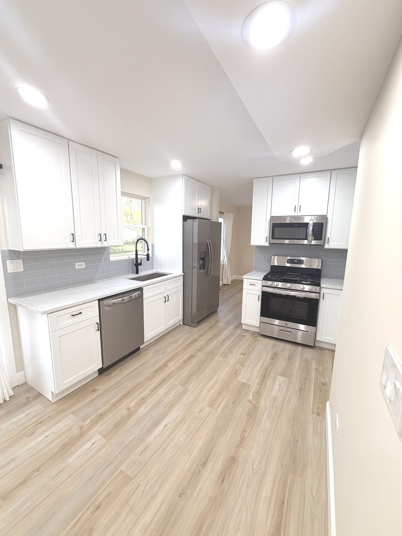 1324 Demmond Street, Joliet, IL 60432