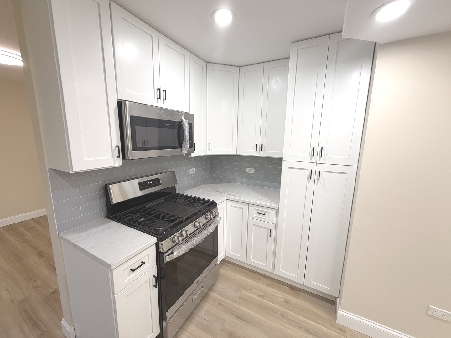 1324 Demmond Street, Joliet, IL 60432