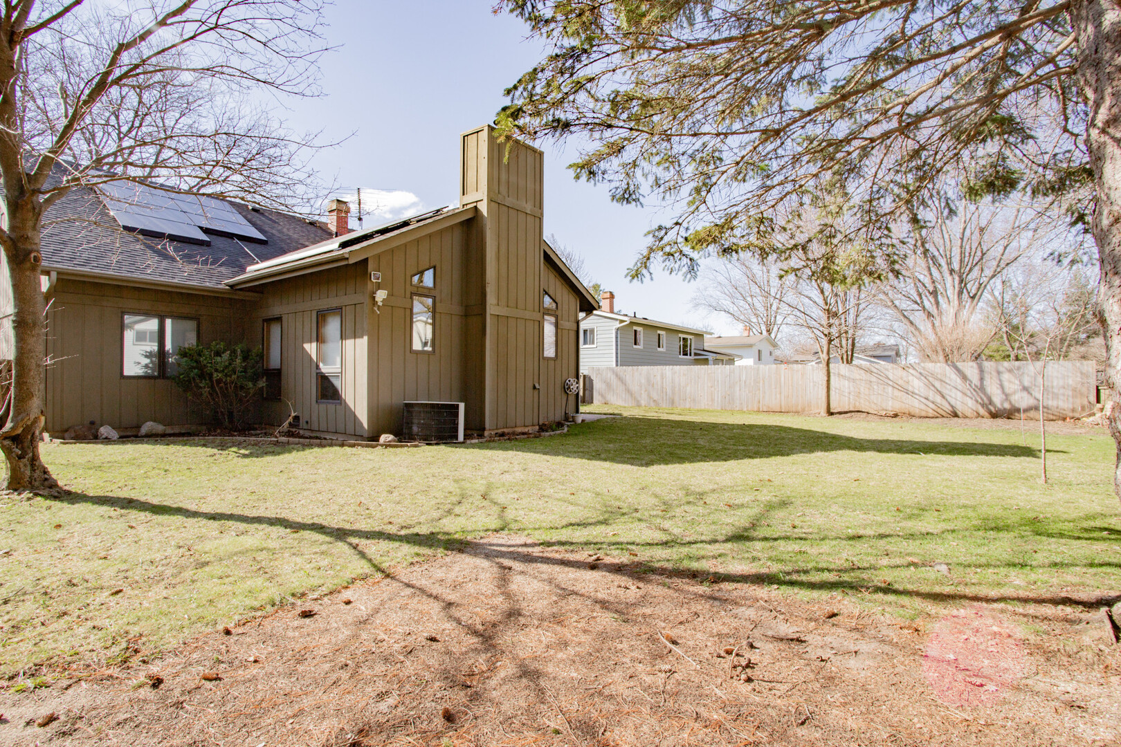 938 Aberdeen Drive, Crystal Lake, IL 60014