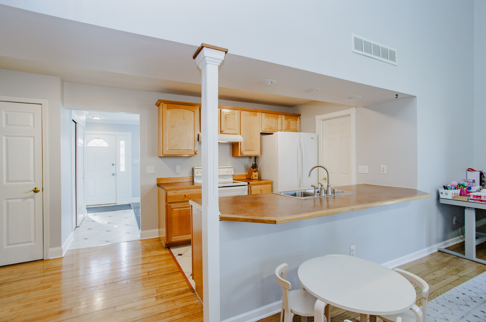 938 Aberdeen Drive, Crystal Lake, IL 60014